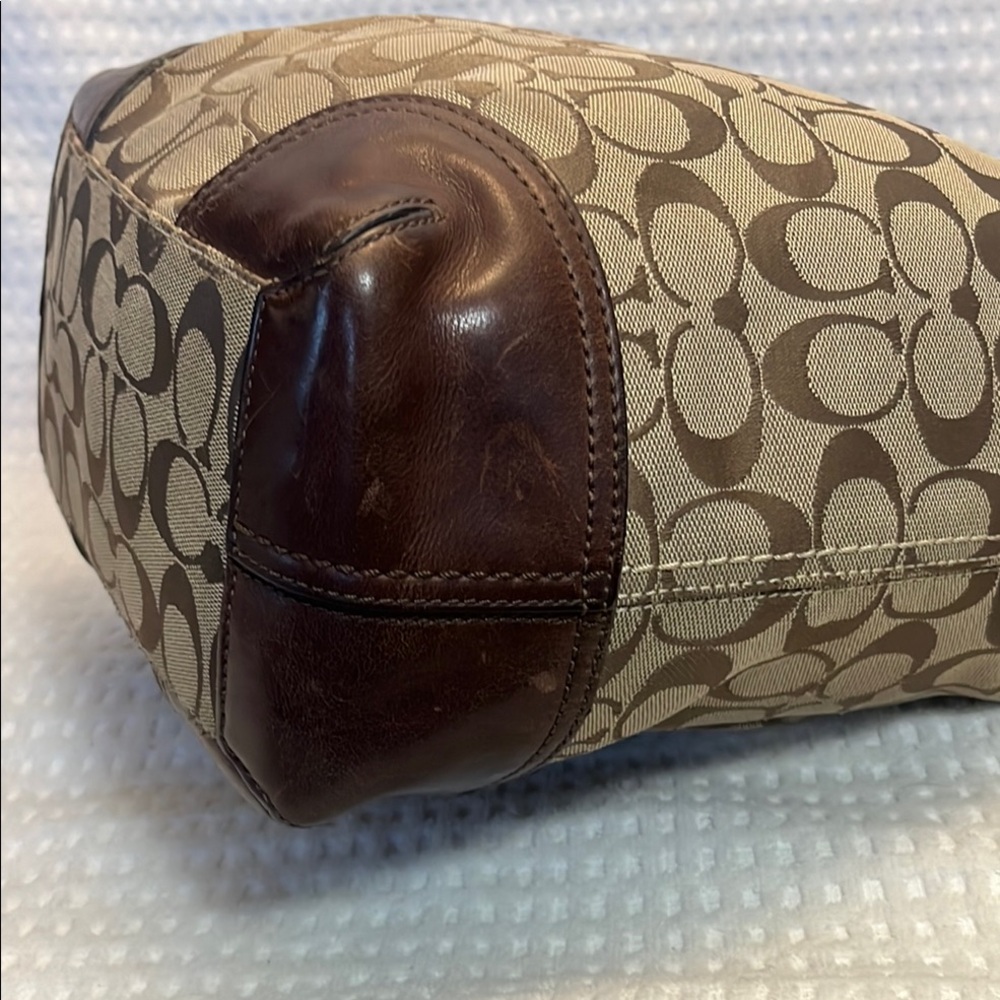 Coach Tan and Brown Signature Cross Body Bag - Picture 10 of 15